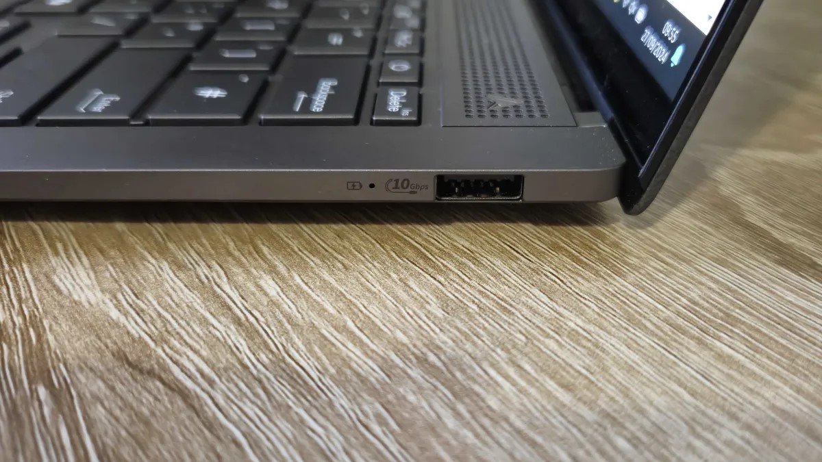 Đánh giá Asus Zenbook S14: Laptop Lunar Lake kết hợp hoàn hảo giữa sức mạnh và vẻ đẹp, nhưng đi kèm mức giá không hề nhỏ 11 Asus Zenbook S14 1
