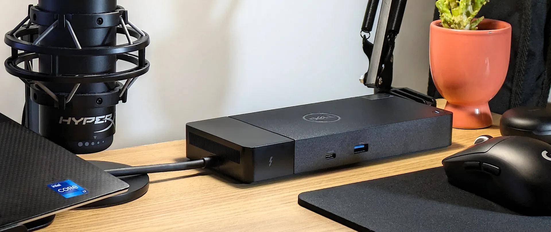 Dell Thunderbolt Dock WD22TB4 01