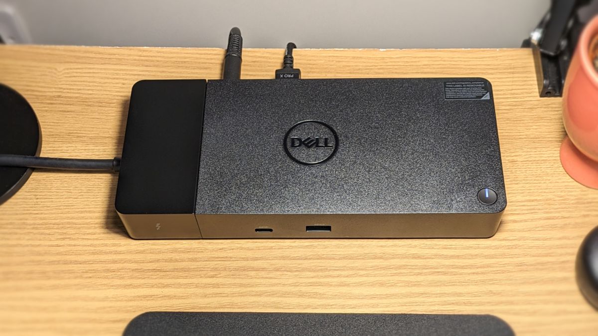 Dell Thunderbolt Dock WD22TB4 03