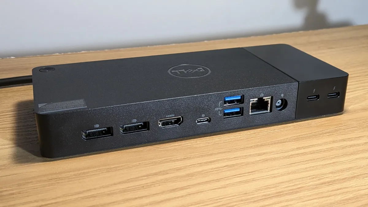 Dell Thunderbolt Dock WD22TB4 05