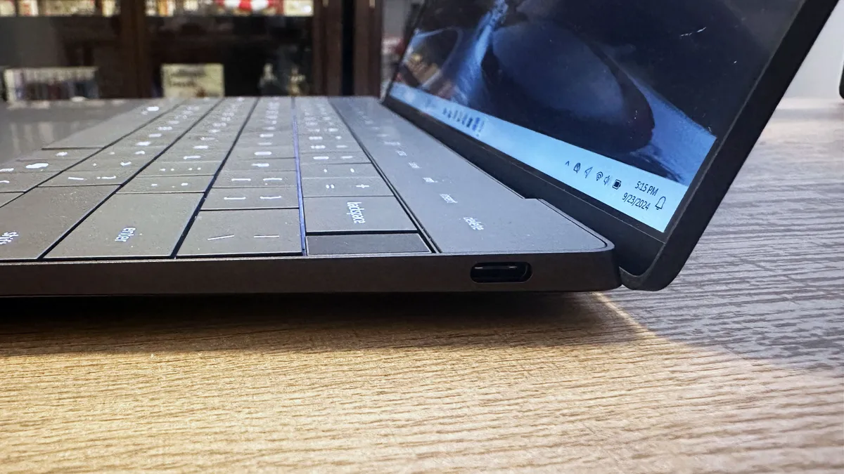 Dell XPS 13 9350 2024 03