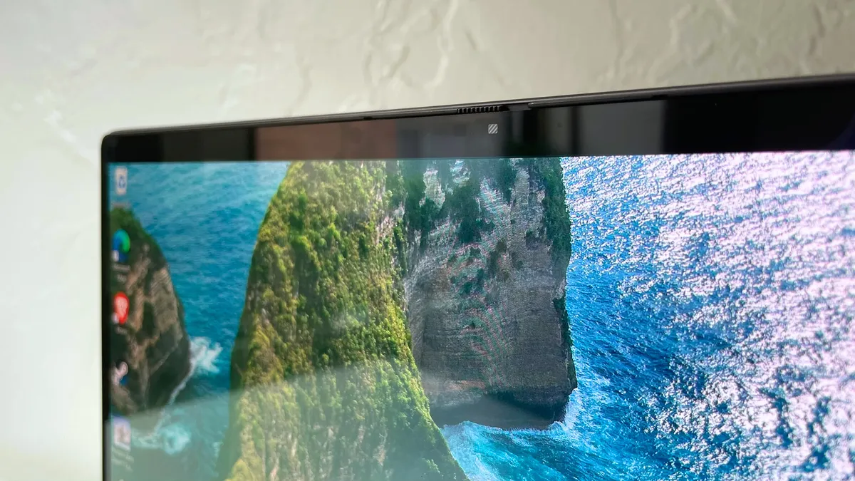 HP Envy x360 2 in 1 09