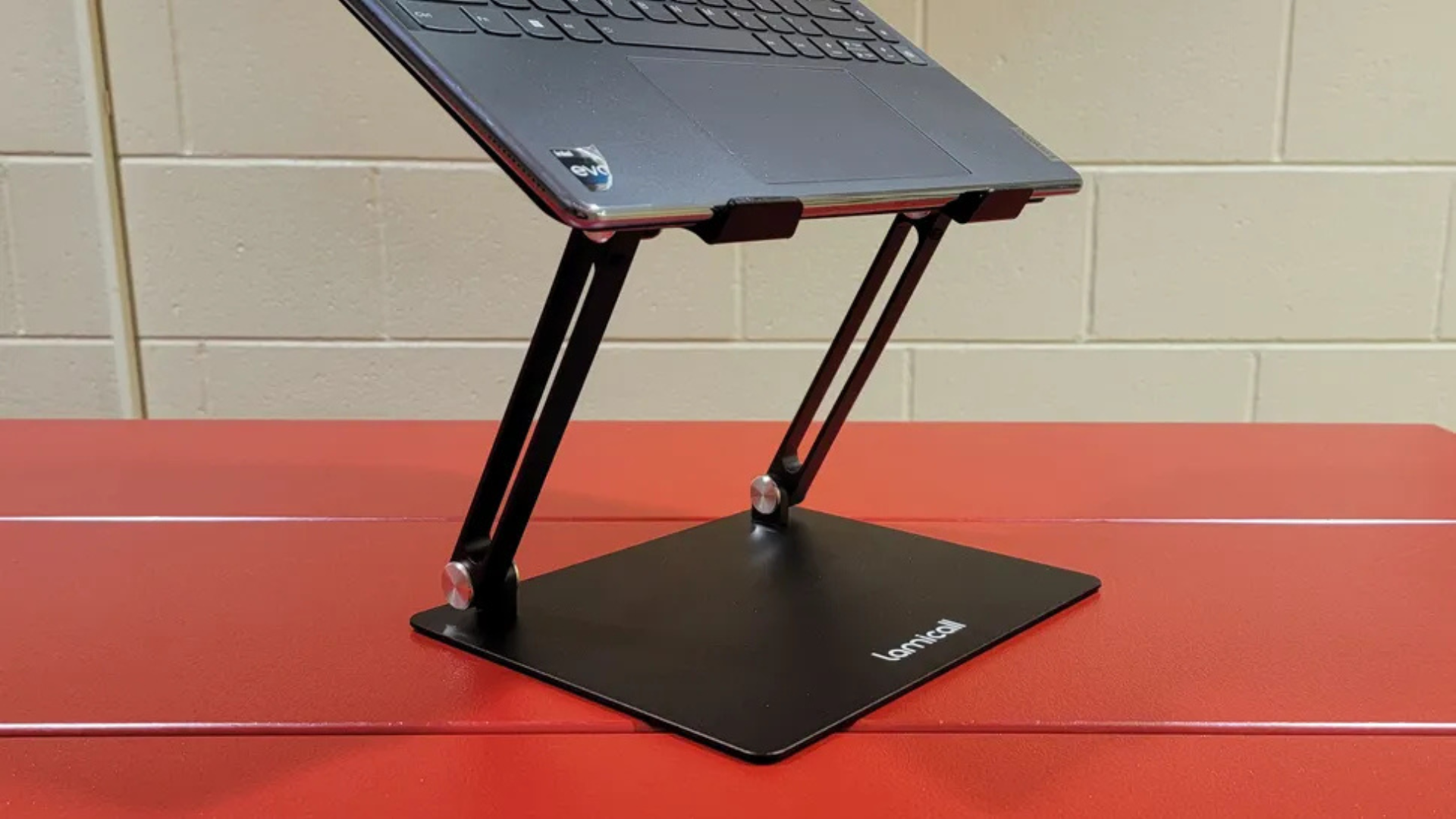 Những giá đỡ laptop tốt nhất năm 2024: lựa chọn hàng đầu dành cho bạn. 14 Lamicall Laptop Stand