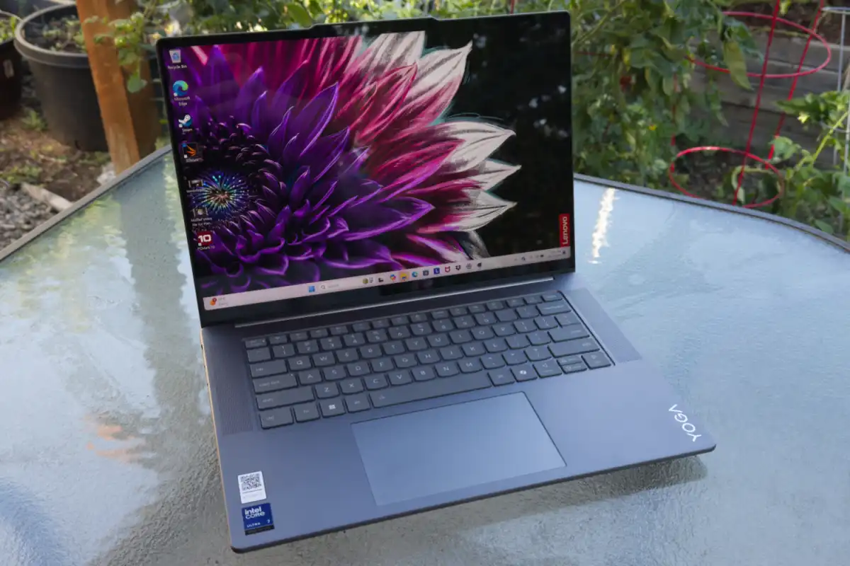 Lenovo Yoga Slim 7i Aura Edition 04