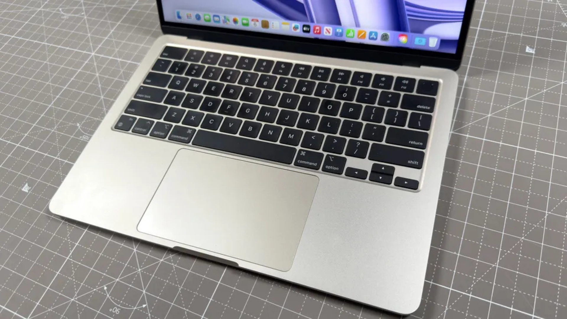 MacBook Air 13 inch M3 1