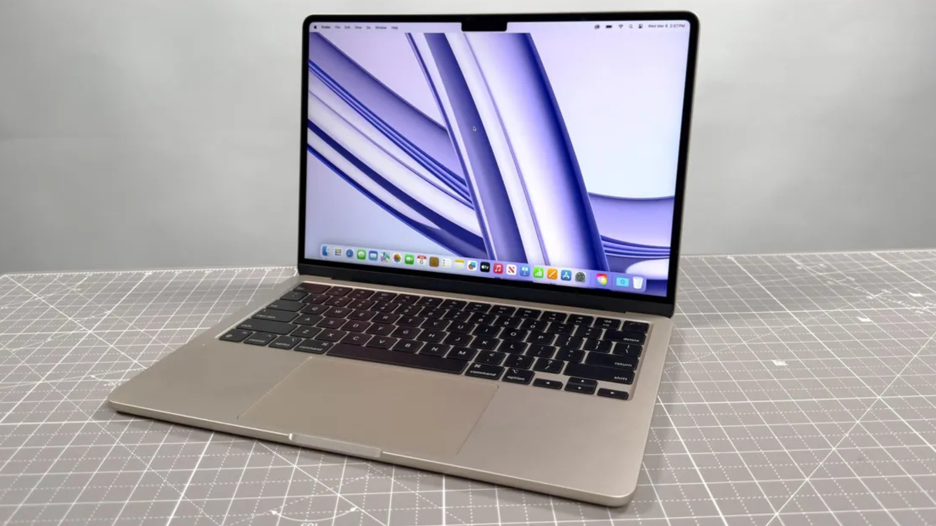 MacBook Air 13 inch M3 2