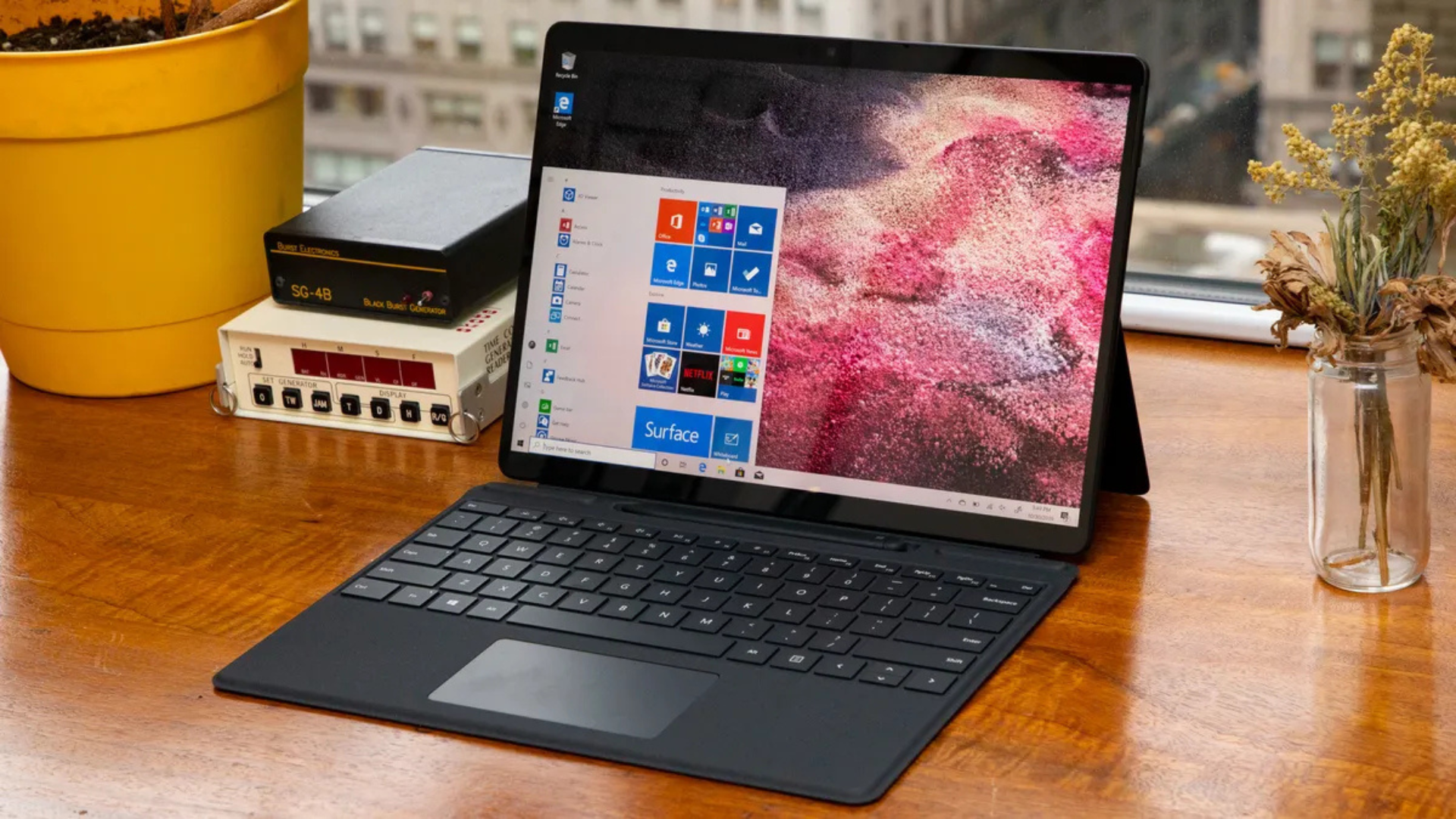 Trải nghiệm Microsoft Surface Pro X: hiệu năng, thiết kế và những điều cần biết 11 Microsoft Surface Pro X 2