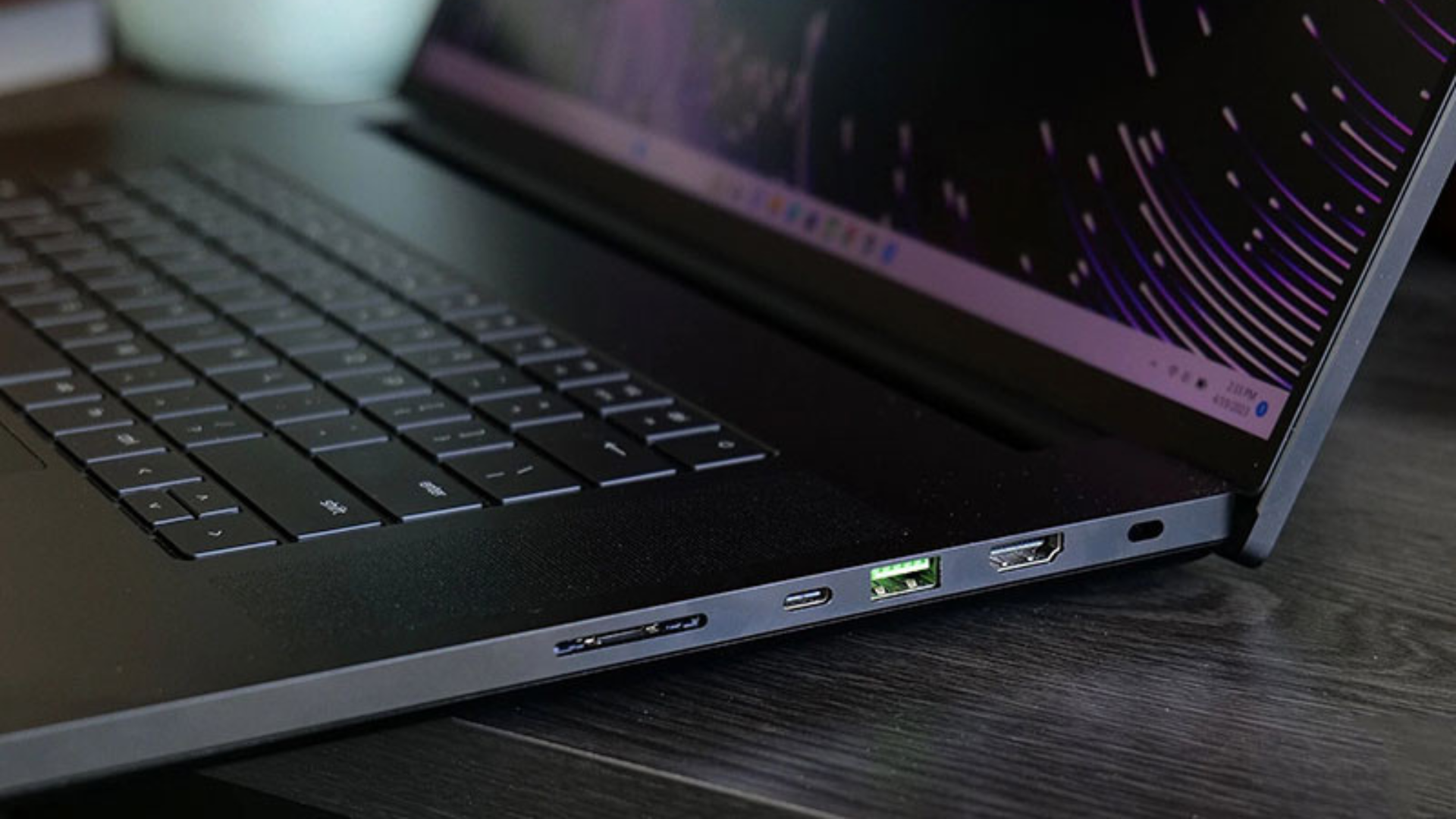 Razer Blade 18 (2024) - Một siêu phẩm đáng giá trong thế giới laptop 15 Razer Blade 18 4