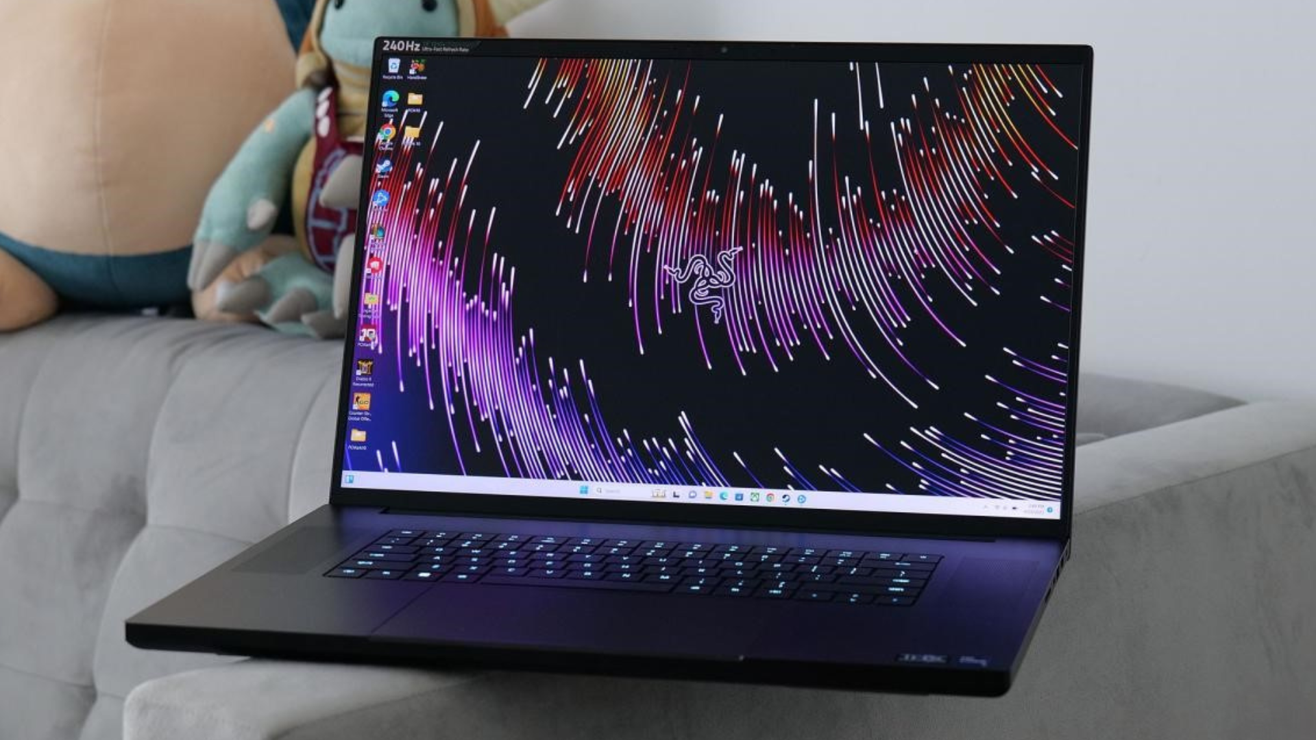 Razer Blade 18 (2024) - Một siêu phẩm đáng giá trong thế giới laptop 17 Razer Blade 18 7