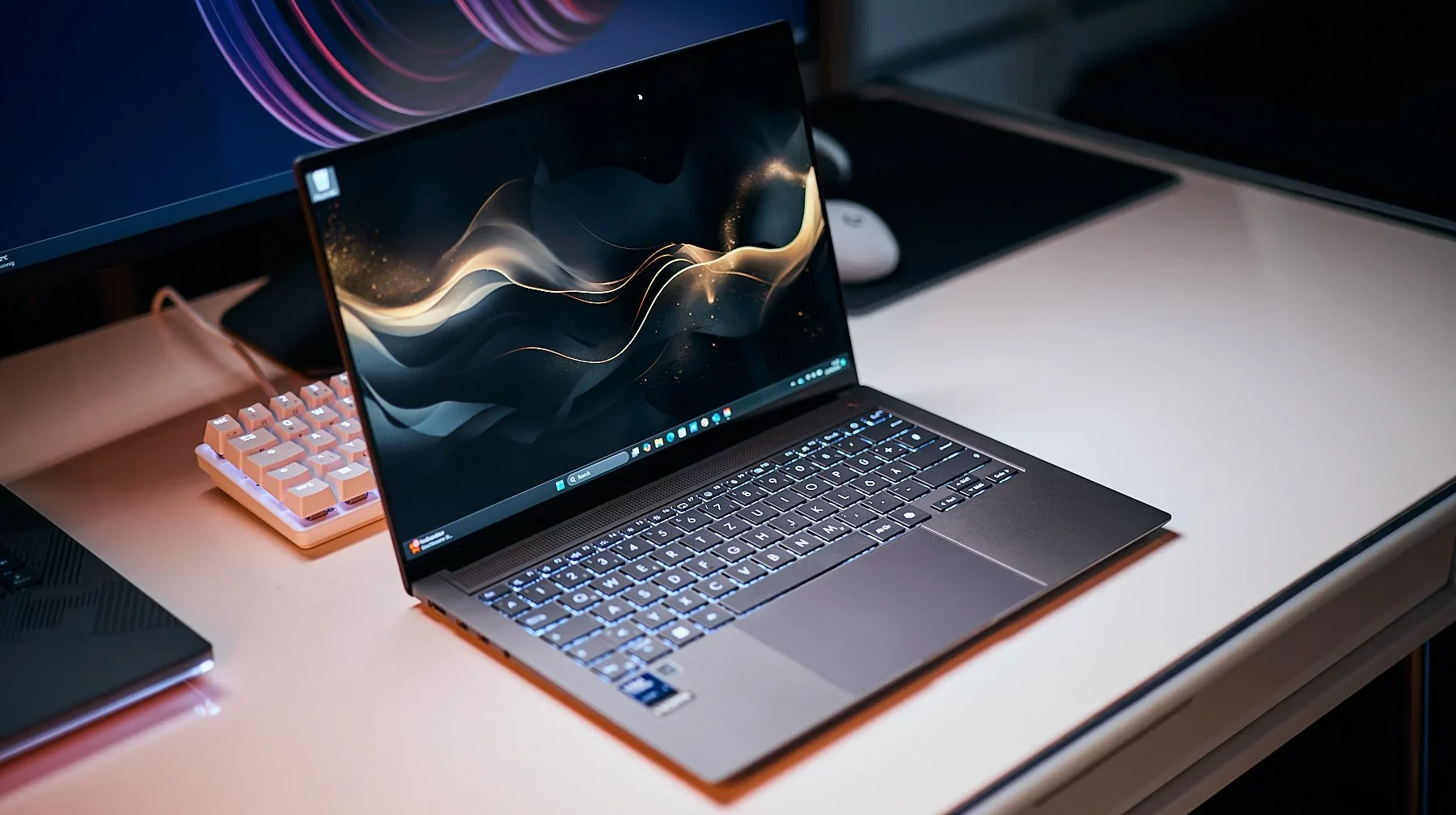 ASUS Zenbook S 14 UX5406SA: Siêu phẩm laptop với sức mạnh từ chip Intel Lunar Lake thế hệ mới 20 ASUS Zenbook S 14 UX5406SA 2 e1732938188487