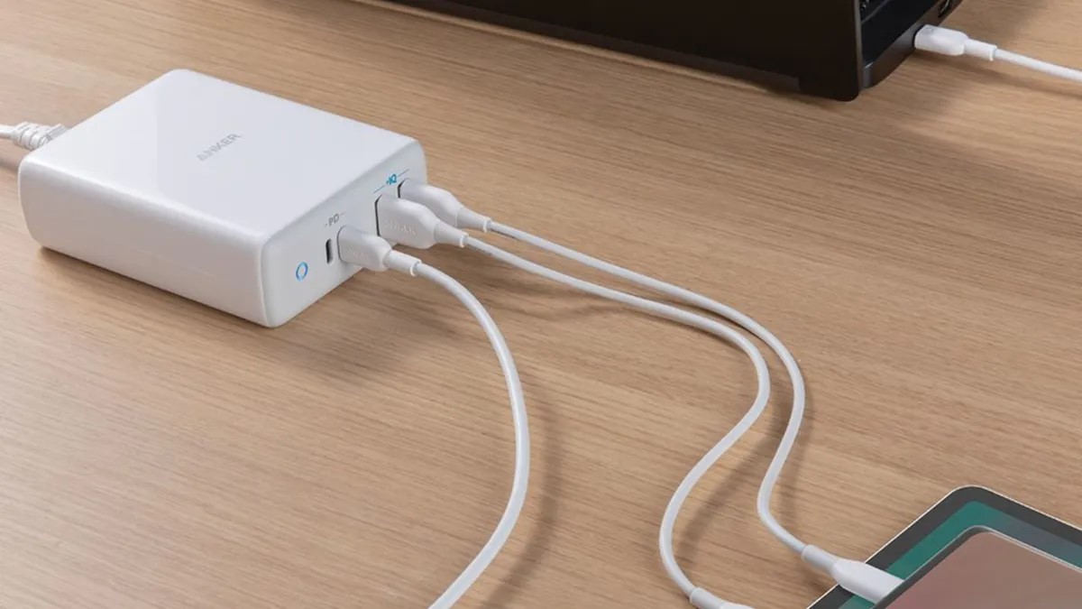 Top phụ kiện MacBook đáng mua nhất năm 2024 - Nâng tầm trải nghiệm cùng MacBook 14 Anker 100W 4 Port Type C Charging Station