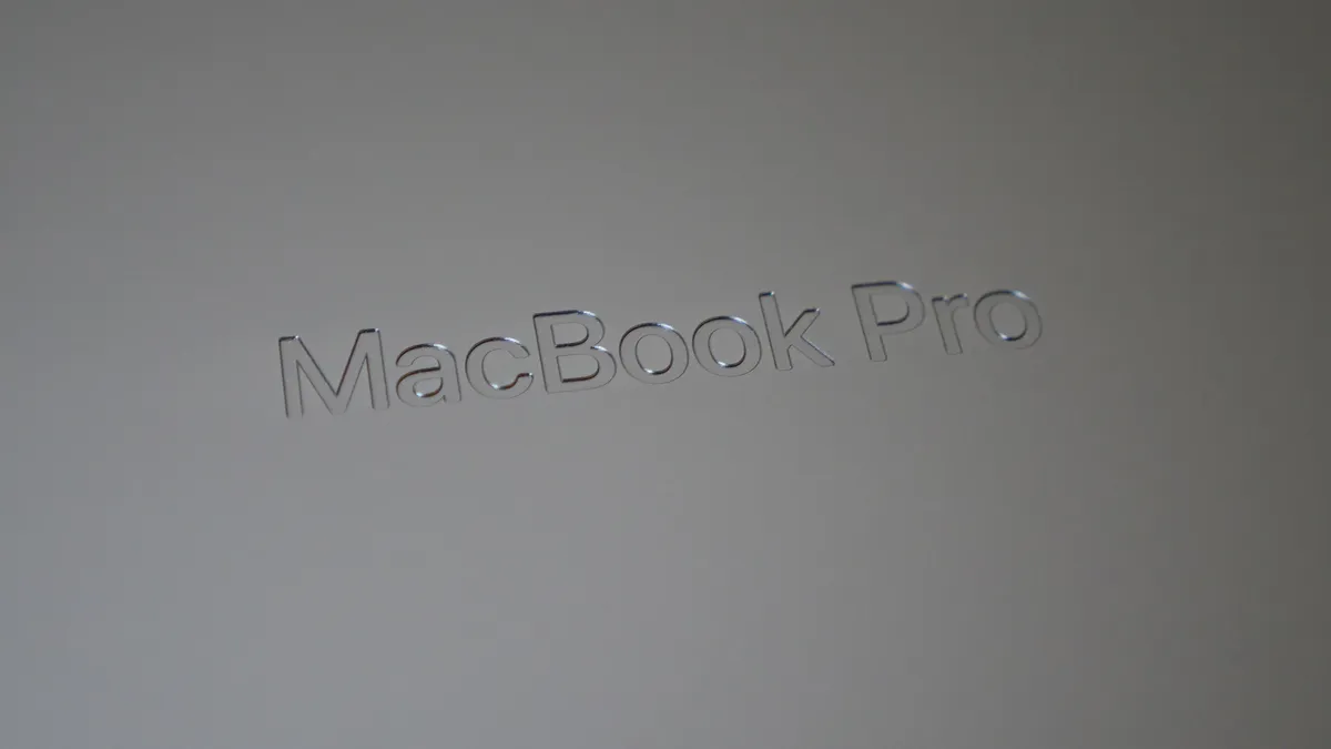 Apple MacBook Pro 16 inch M4 Pro 2024 08