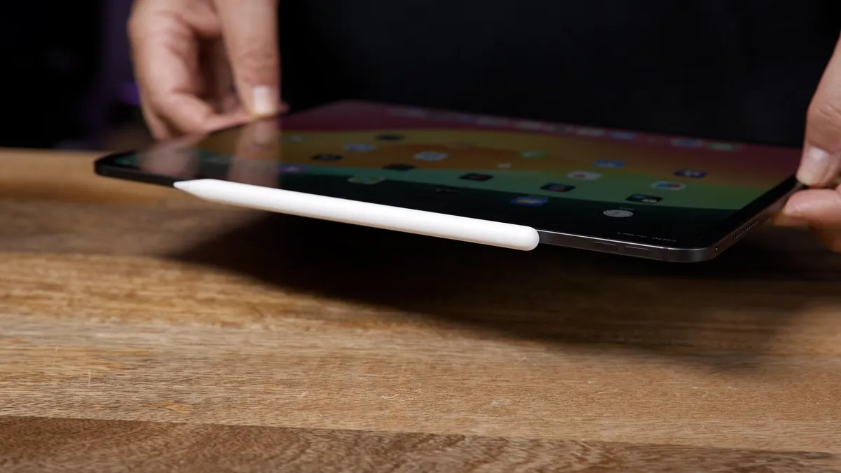 iPad Pro 2024 - Tại sao Apple chưa biến nó thành một chiếc MacBook hoàn hảo? 4 Apple iPad Pro 2024 2