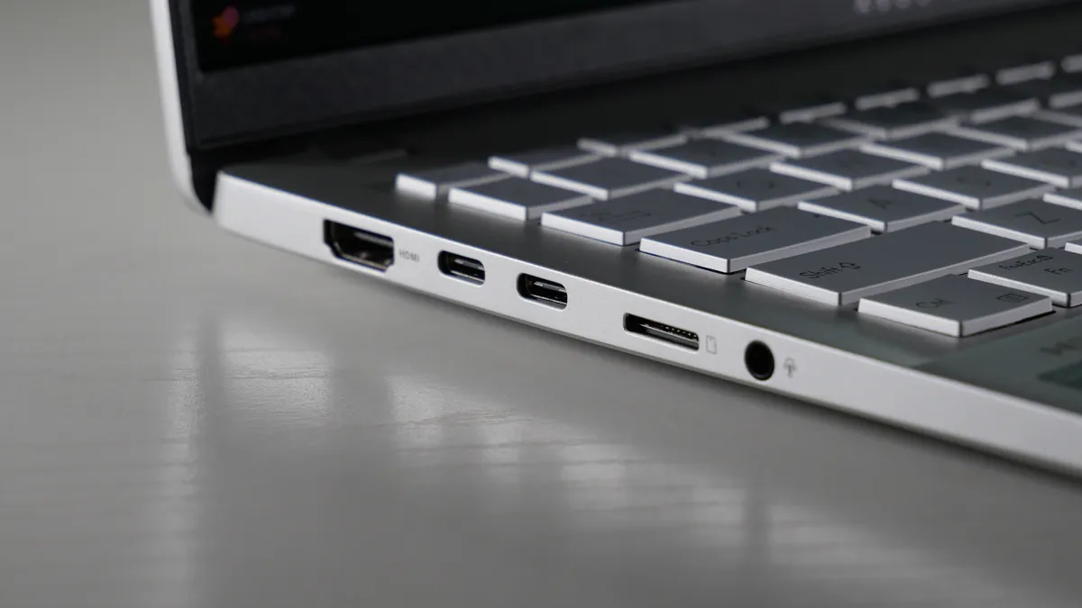 Asus Vivobook S15 S5507 04