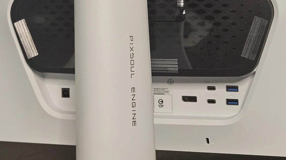 BenQ Mobiuz EX321UX 04