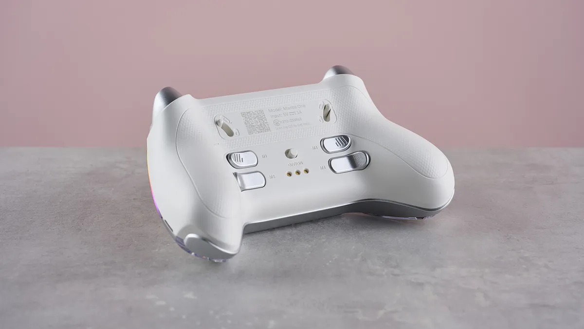 Bộ điều khiển chơi game Manba One: Tính linh hoặt tuyệt vời mang đến trải nghiệm chơi game đỉnh cao 10 Bo dieu khien choi game Manba One 04