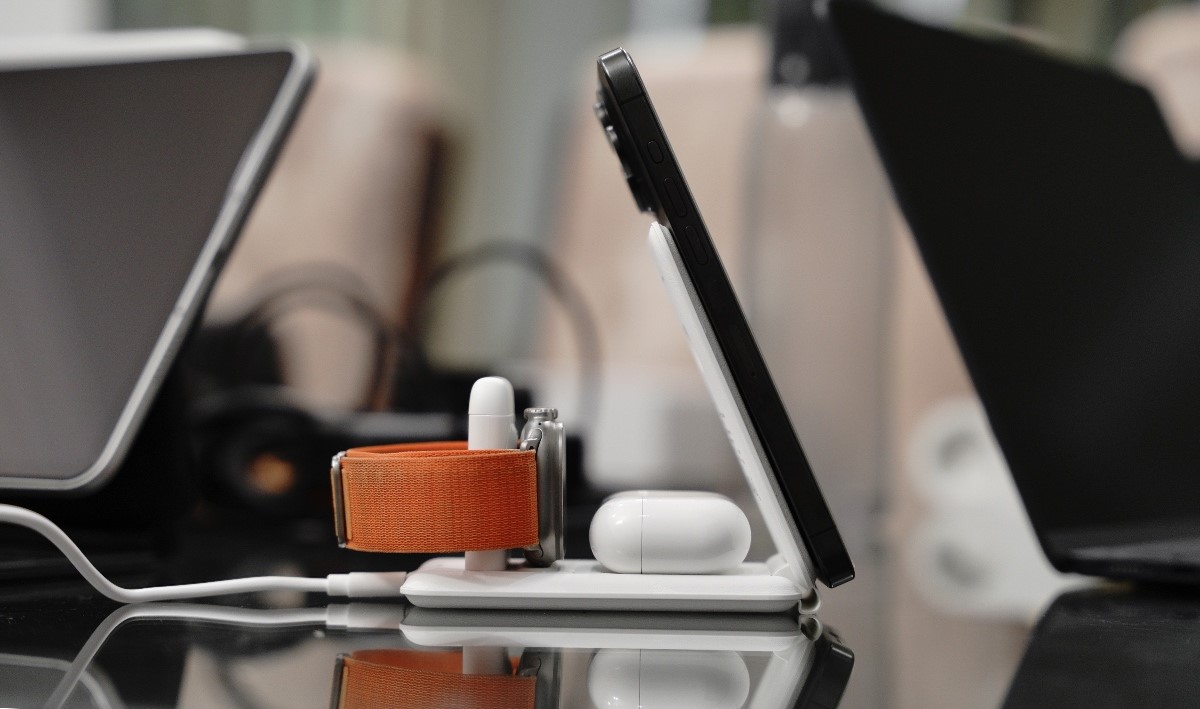 ESR Qi2 3-in-1: Bộ sạc du lịch hoàn hảo dành riêng cho những tín đồ Apple 13 Bo sac ESR Qi2 3 in 1 4