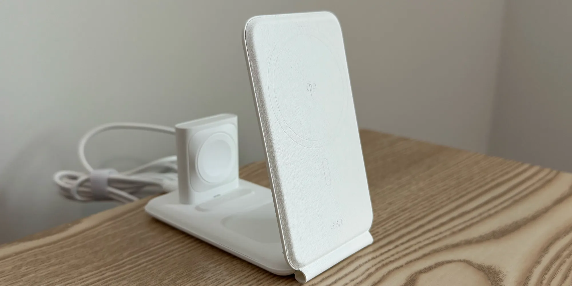 ESR Qi2 3-in-1: Bộ sạc du lịch hoàn hảo dành riêng cho những tín đồ Apple 9 Bo sac ESR Qi2 3 in 1