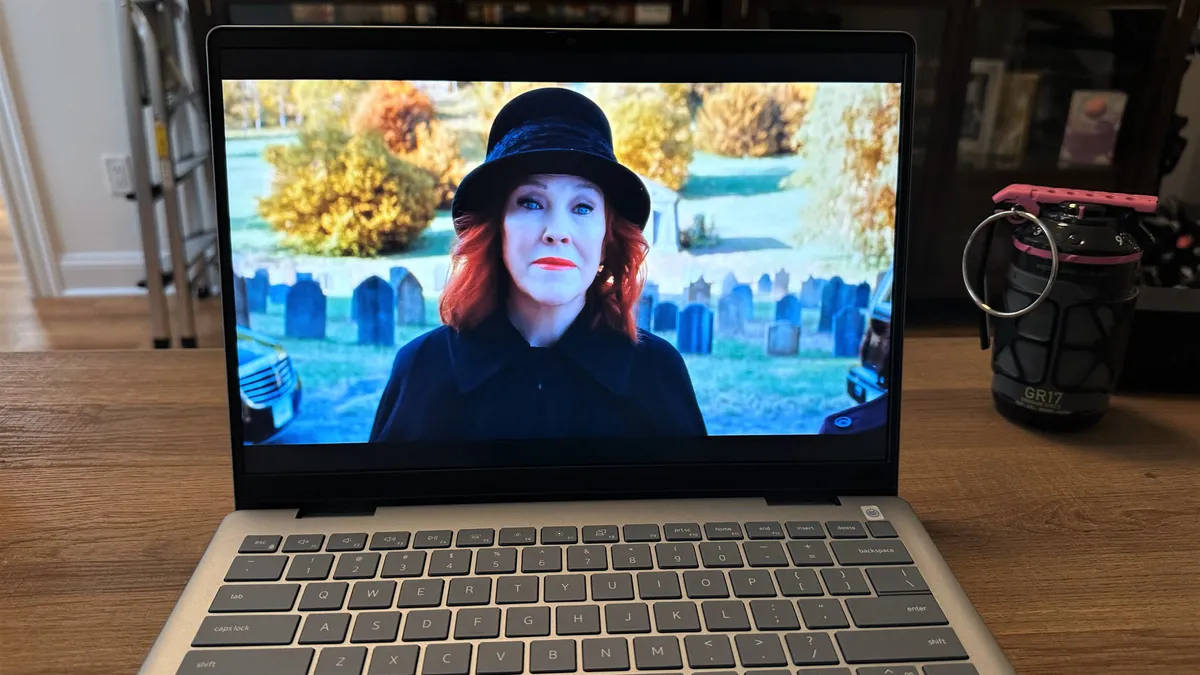 Dell Inspiron 14 Plus 7440 07