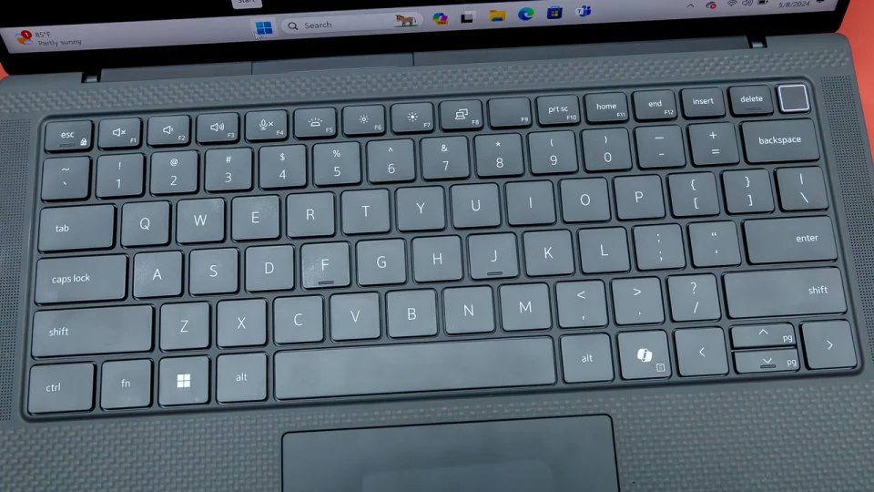 Dell Precision 5490 05