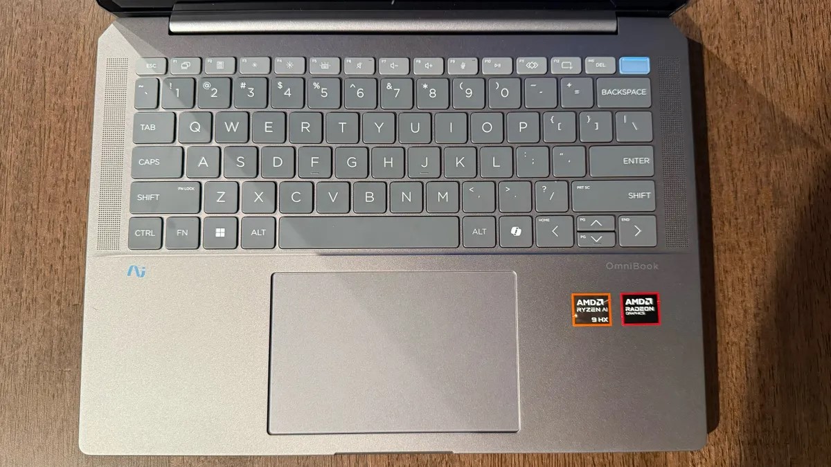 HP OmniBook Ultra và sức mạnh của AMD Ryzen AI 9 HX 375 – Hiệu suất đỉnh cao không cần nhượng bộ 27 HP OmniBook Ultra 8