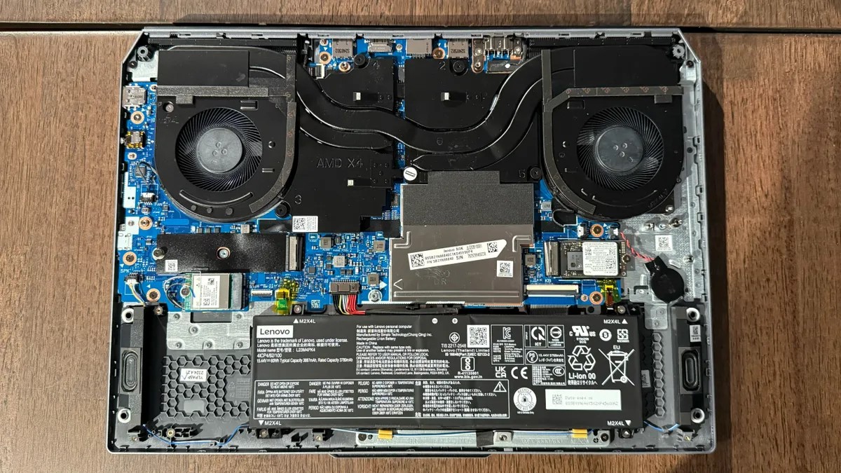 Đánh giá Laptop Lenovo LOQ 15ARP9: Lựa chọn gaming tốt, nhưng liệu có đáp ứng đủ nhu cầu công việc? 32 Lenovo LOQ 15ARP9 13