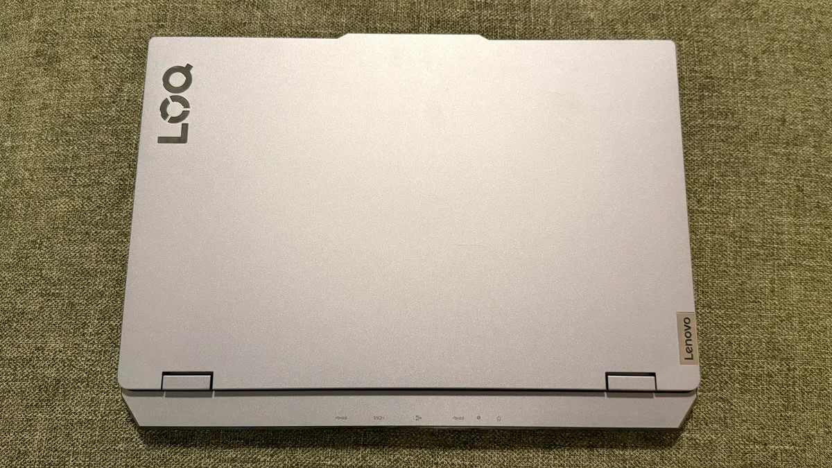 Đánh giá Laptop Lenovo LOQ 15ARP9: Lựa chọn gaming tốt, nhưng liệu có đáp ứng đủ nhu cầu công việc? 21 Lenovo LOQ 15ARP9 3