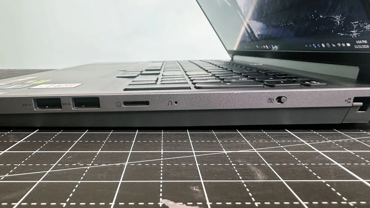 Lenovo Legion 5i 16 Gen 9 05