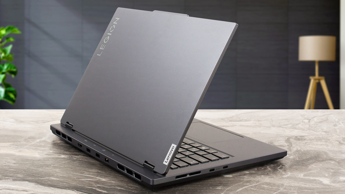 Legion Slim 5 Gen 8 AMD 14 - Sức mạnh ẩn sau thiết kế tinh gọn 20 Lenovo Legion Slim 5 Gen 8