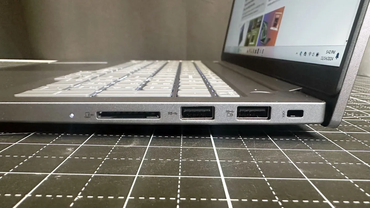 Lenovo ThinkBook 16 Gen 7 03