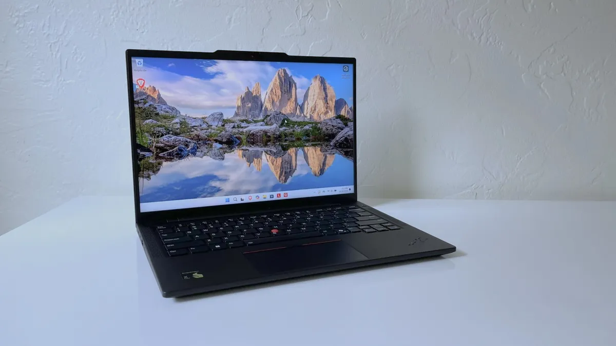 Lenovo ThinkPad T14s Gen 6 09