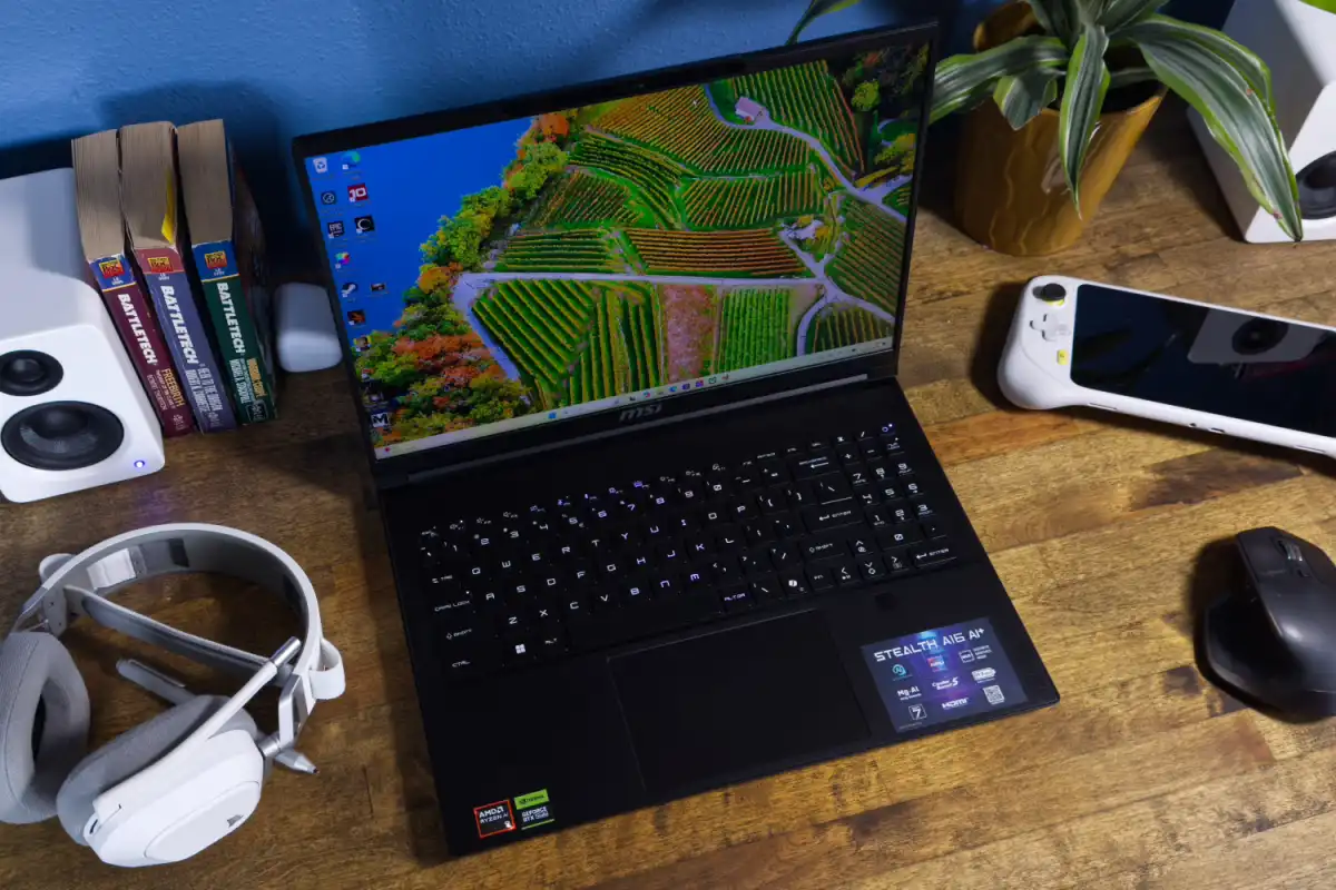 MSI Stealth A16 AI 03