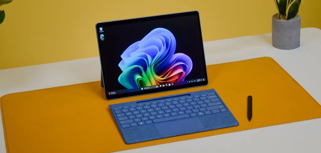 Những laptop Windows xuất sắc nhất năm 2024 - Hiệu năng đỉnh cao, lựa chọn hoàn hảo 10 Microsoft Surface Pro 11