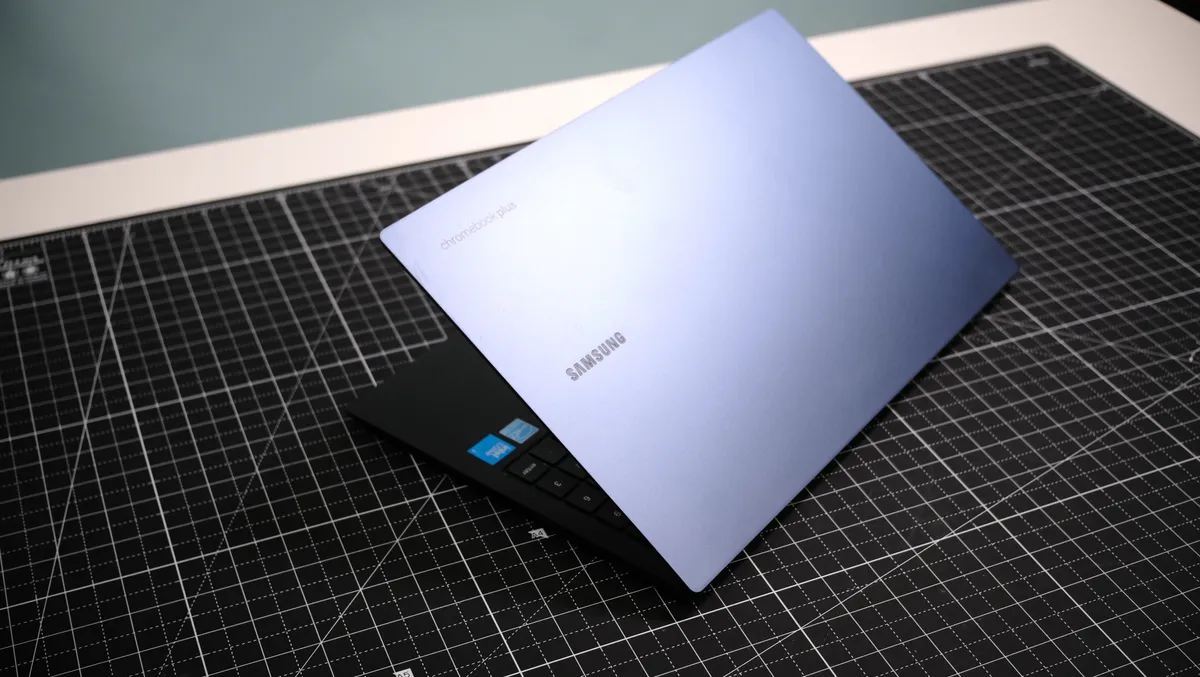Samsung Galaxy Chromebook Plus 02