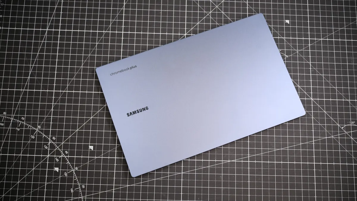 Samsung Galaxy Chromebook Plus 04