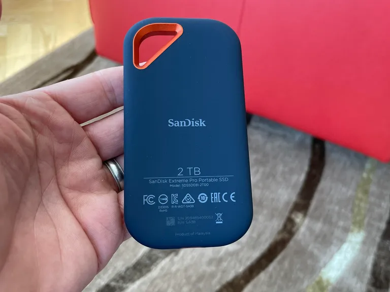 Top ổ cứng ngoài và SSD đáng mua nhất năm 2024: Lựa chọn hoàn hảo cho mọi nhu cầu lưu trữ 28 SanDisk 1TB Extreme Pro Portable SSD
