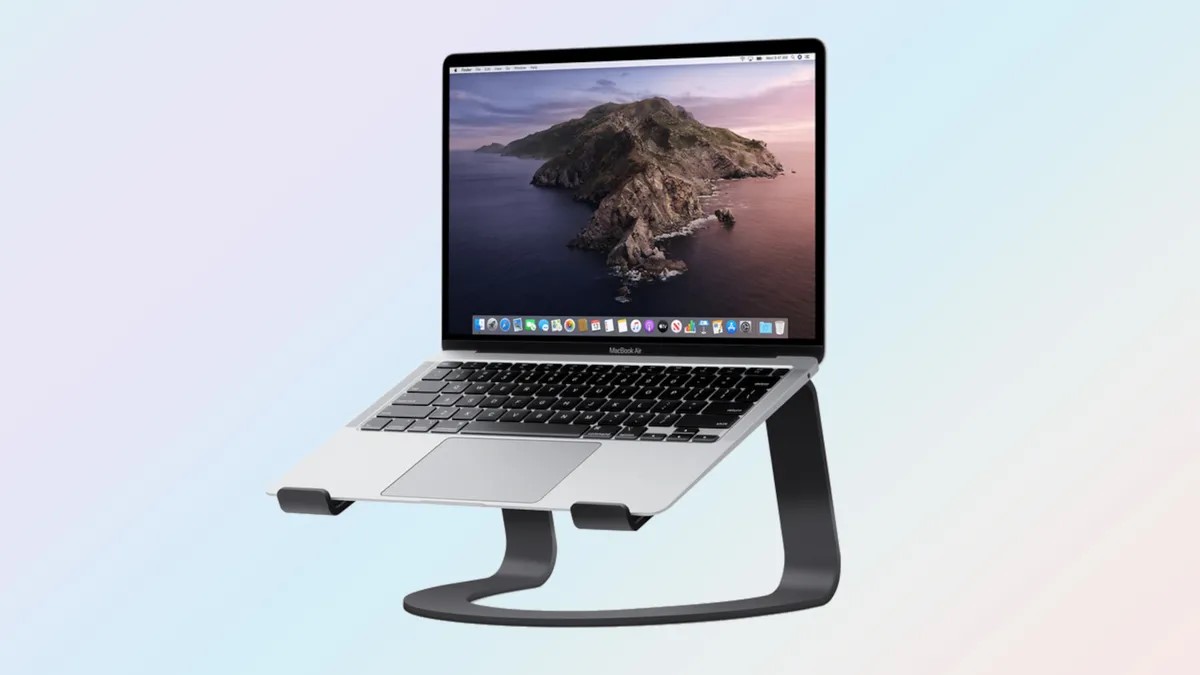 Top phụ kiện MacBook đáng mua nhất năm 2024 - Nâng tầm trải nghiệm cùng MacBook 17 Twelve South Curve Stand