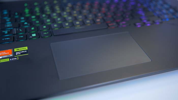 ASUS ROG STRIX Scar 17 05