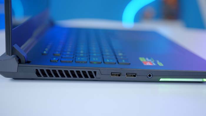 ASUS ROG STRIX Scar 17 10