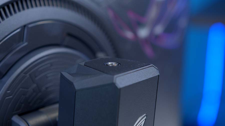 ASUS ROG Strix XG27UCG 08