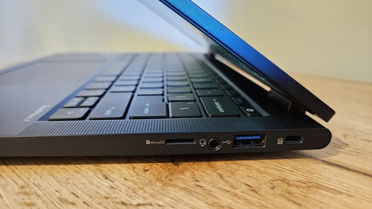 Acer TravelMate P6 14 06