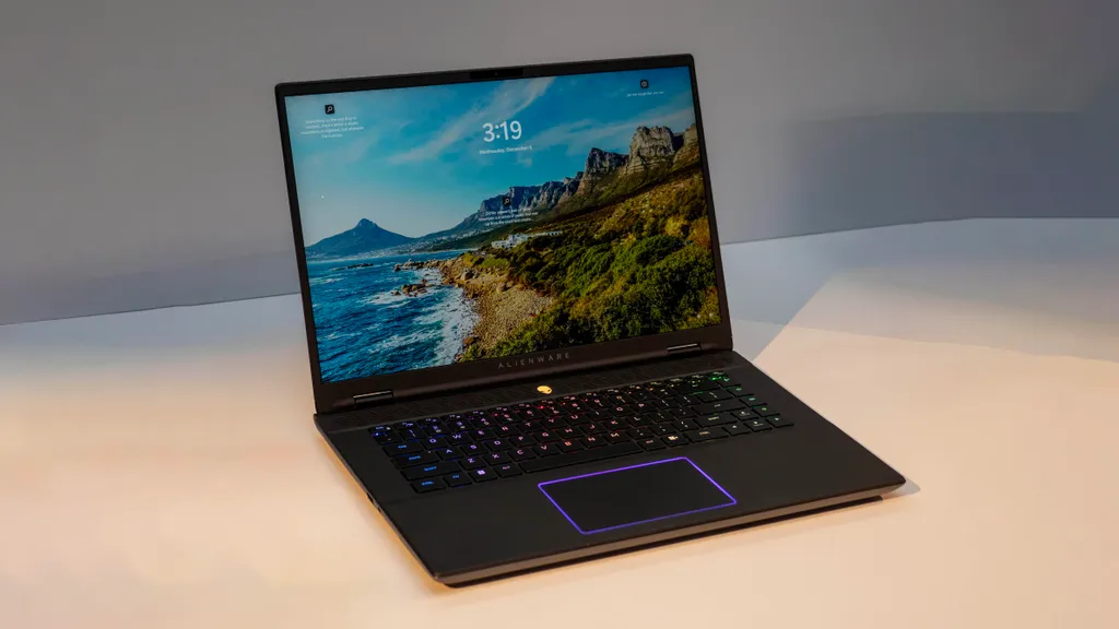 Top laptop đỉnh nhất tại CES 2024: Công nghệ đỉnh cao, thiết kế tương lai 15 Alienware m16 R2