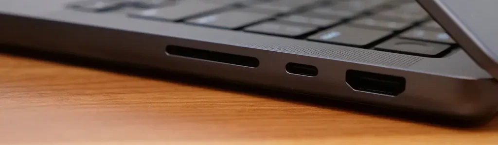 Top laptop 14 inch đáng mua nhất 2024: Nhỏ gọn, mạnh mẽ, bứt phá mọi giới hạn 44 Apple MacBook Pro 14 M4 5 e1735193516703