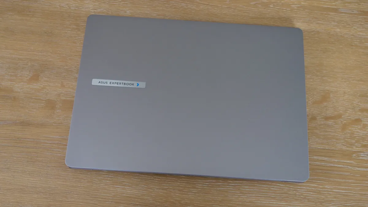 Asus ExpertBook P5 02