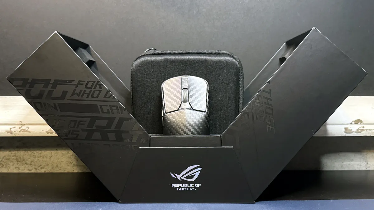 Asus ROG Harpe Ace Extreme 10