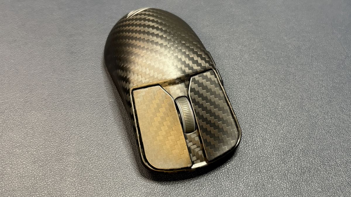 Asus ROG Harpe Ace Extreme 12