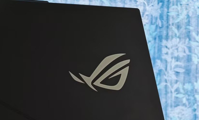 Asus ROG Strix Scar 16 2024 01 e1734152460856