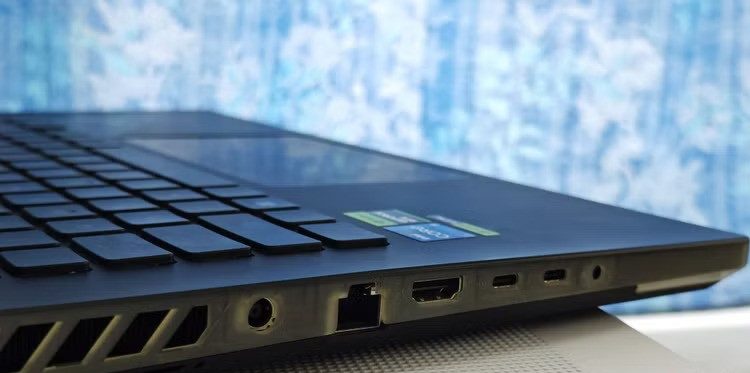 Asus ROG Strix Scar 16 2024 04 e1734155516180