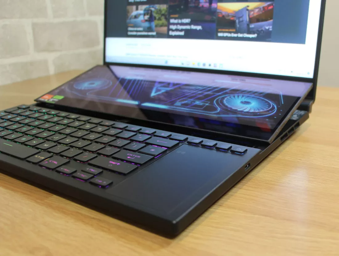 Asus ROG Zephyrus Duo 16 14