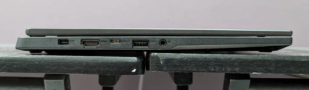 Top laptop 14 inch đáng mua nhất 2024: Nhỏ gọn, mạnh mẽ, bứt phá mọi giới hạn 70 Asus TUF Gaming A14 2024 4 e1735197864350